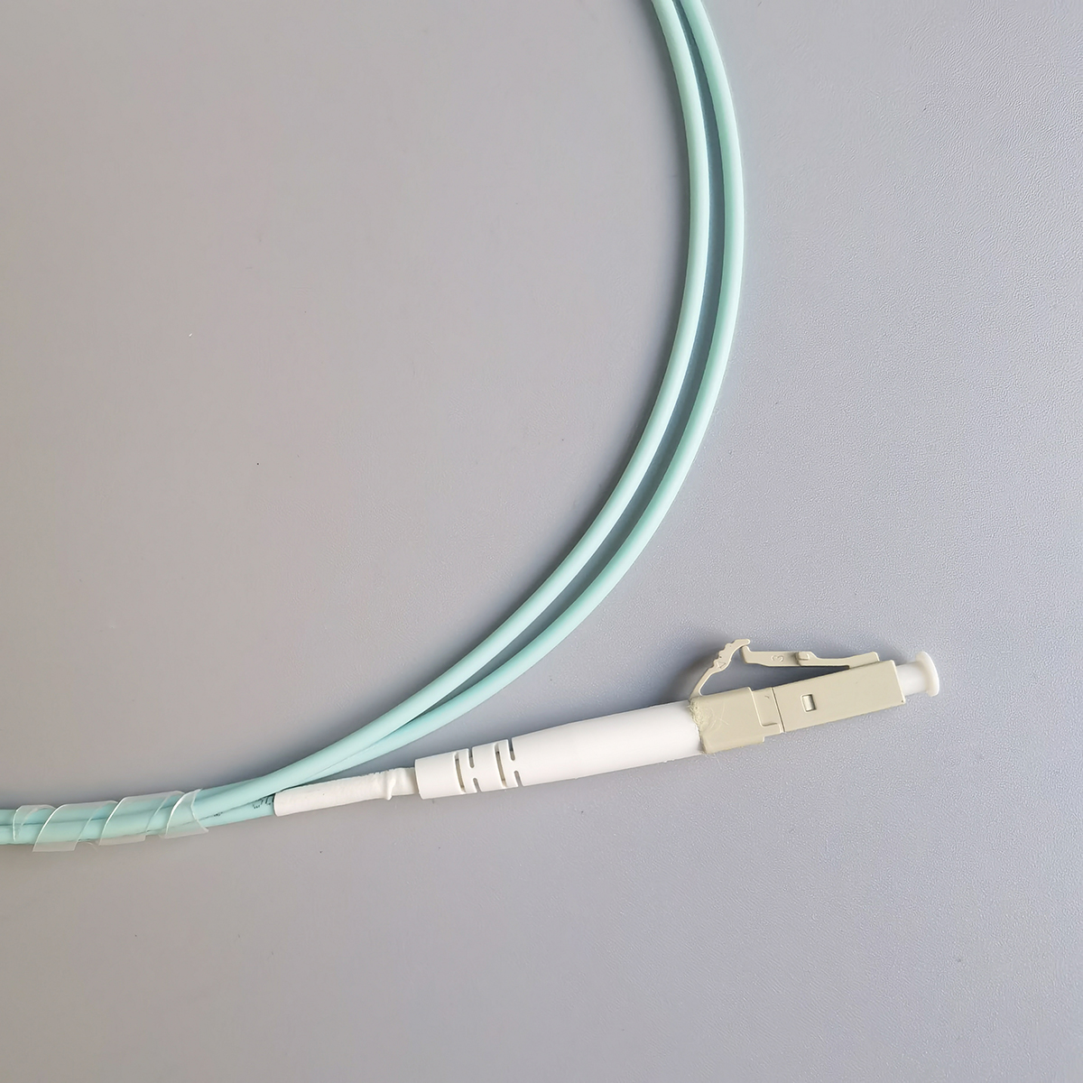 LC PIGTAIL OM3 50/125 Multi-Mode Single Core Fiber Optic Patch Cable 2.0mm LSZH  FTTH 1M Cable 
