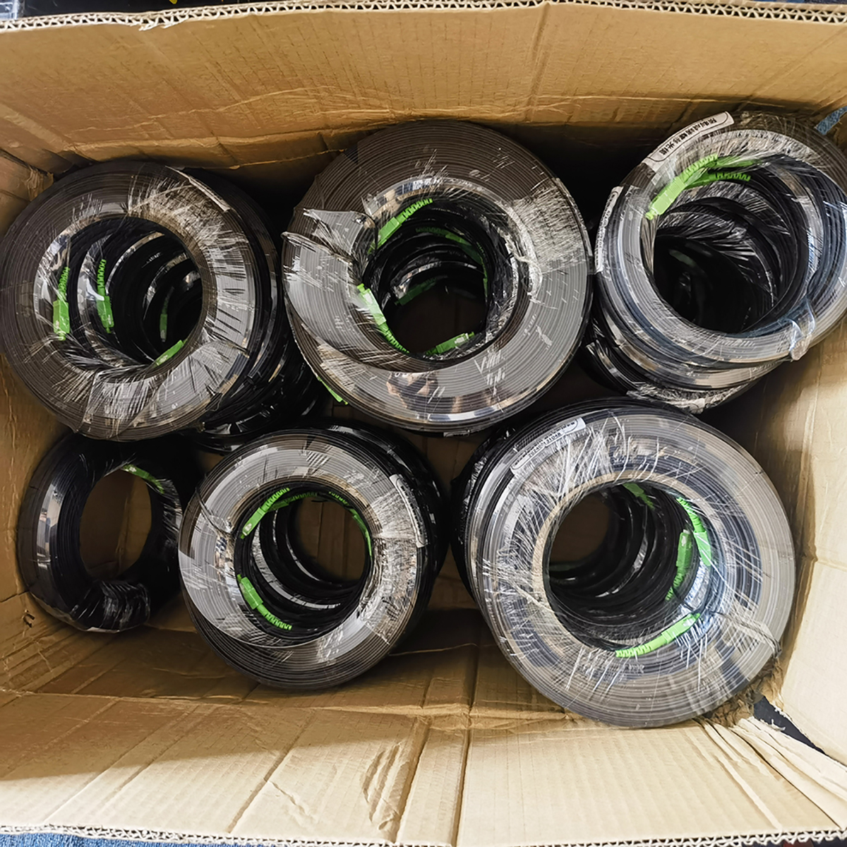 SC/APC-SC/APC Outdoor Drop Fiber Optic Cable FTTH Optical Fiber Connectors
