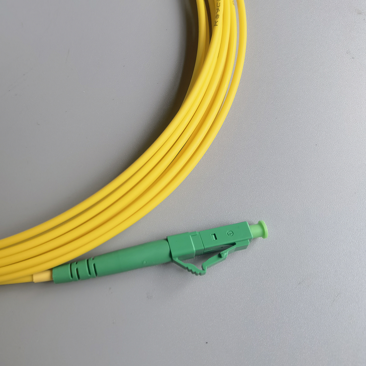 Fiber Optic Internet Cable LSZH G657A2 Single Mode LC/APC-LC/APC FTTH Optical Fiber Connectors