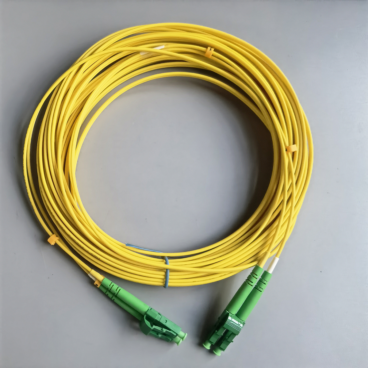 LC/APC-LC/APC Double Core Single Mode Cable Fibra Optica FTTH 2.0mm G657A1 LSZH 
