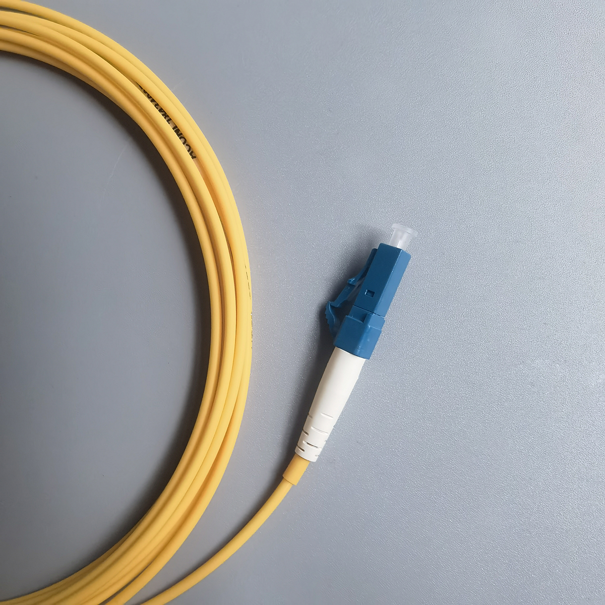 Cable Fibra Optica LC/APC-LC/UPC Single-Mode Indoor FTTH Diameter 2.0mm Extension Cable 
