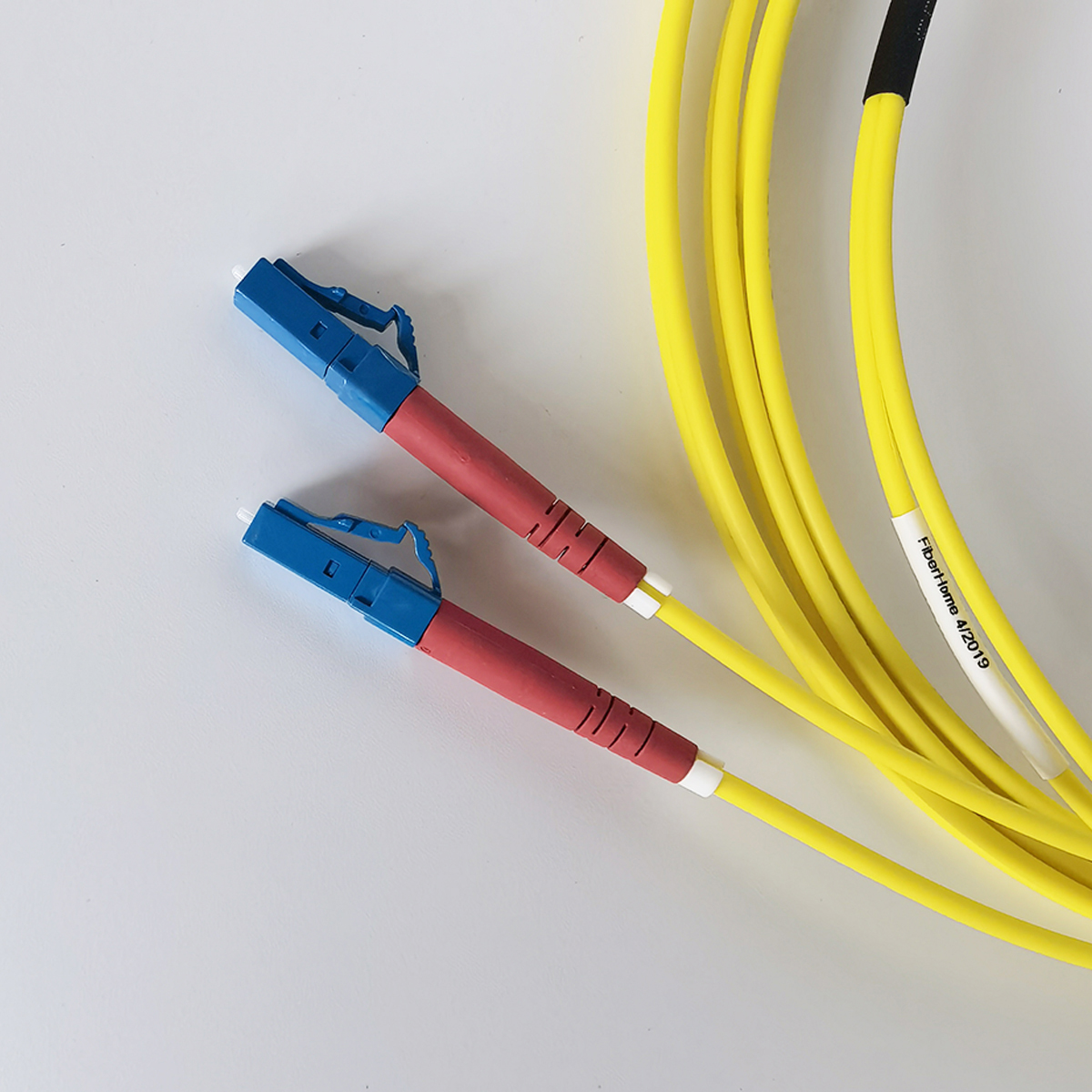 Fiber Optic Cable LC/UPC-SC/APC Indoor Diameter 3.0 mm Single-Mode Dual-Core Optical Fiber Jumper 