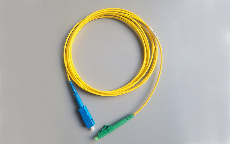Fibra Optica LC/APC-SC/UPC 3M Diameter 2.0mm FTTH G657A1 LSZH Simplex Mode Optical Fiber Connector 