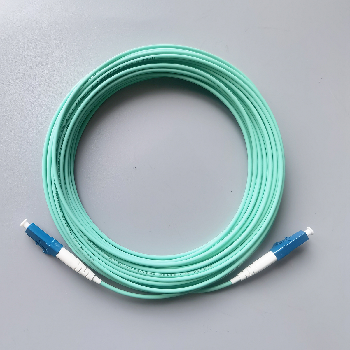 Fiber Optic Internet Cable LC/UPC-LC/UPC OM3 LSZH FTTH Multi-Mode Single Core Fiber Optic Patch Cord