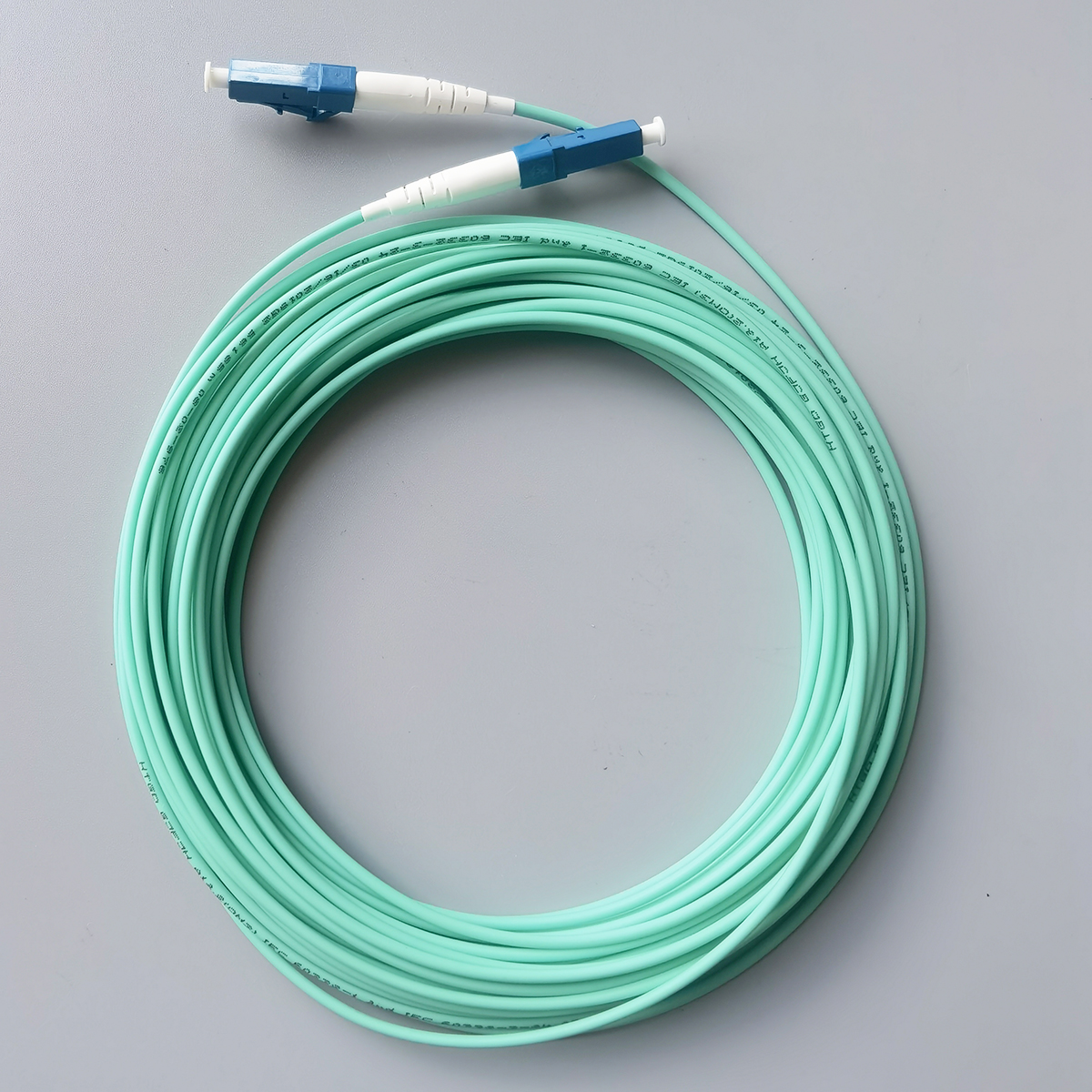 Fiber Optic Internet Cable LC/UPC-LC/UPC OM3 LSZH FTTH Multi-Mode Single Core Fiber Optic Patch Cord