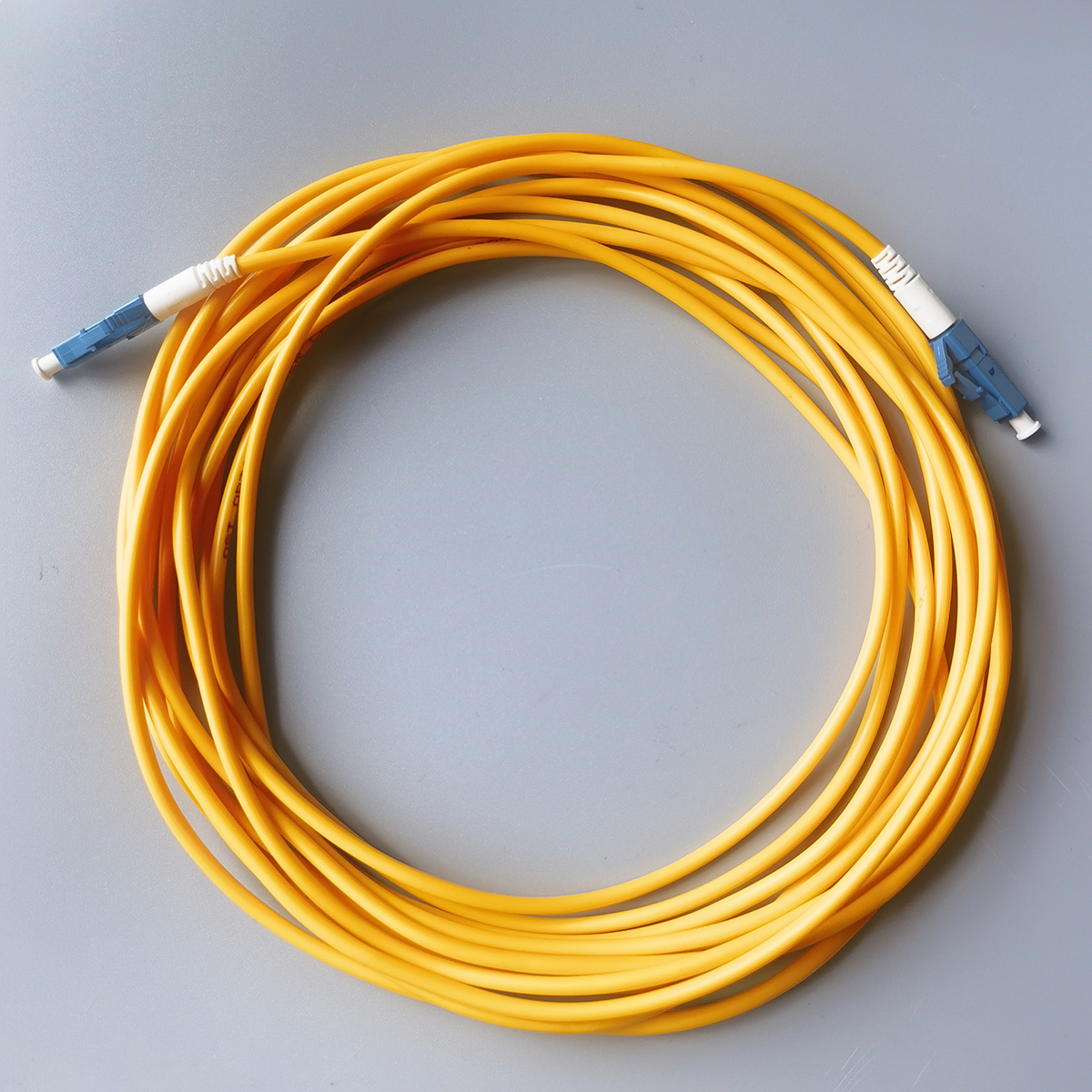 Fiber Optic Cable LC/UPC-LC/UPC Singlemode Simplex FTTH Indoor Fiber Optic Internet Cable 