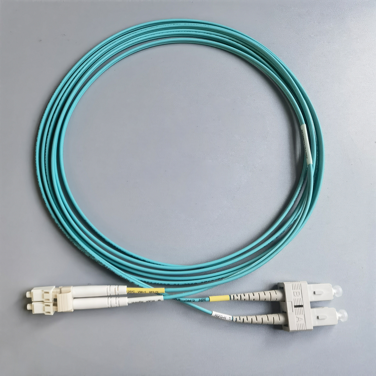 LC/UPC-SC/UPC OM3 LSZH Multi-Mode Double Core FTTH 3M 1.8mm Fiber Optic Extension Cable 