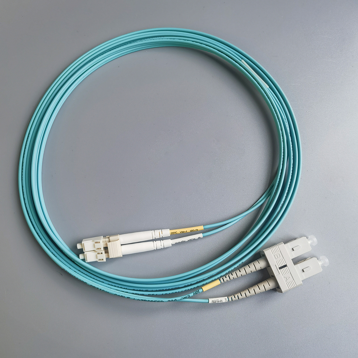 LC/UPC-SC/UPC OM3 LSZH Multi-Mode Double Core FTTH 3M 1.8mm Fiber Optic Extension Cable 