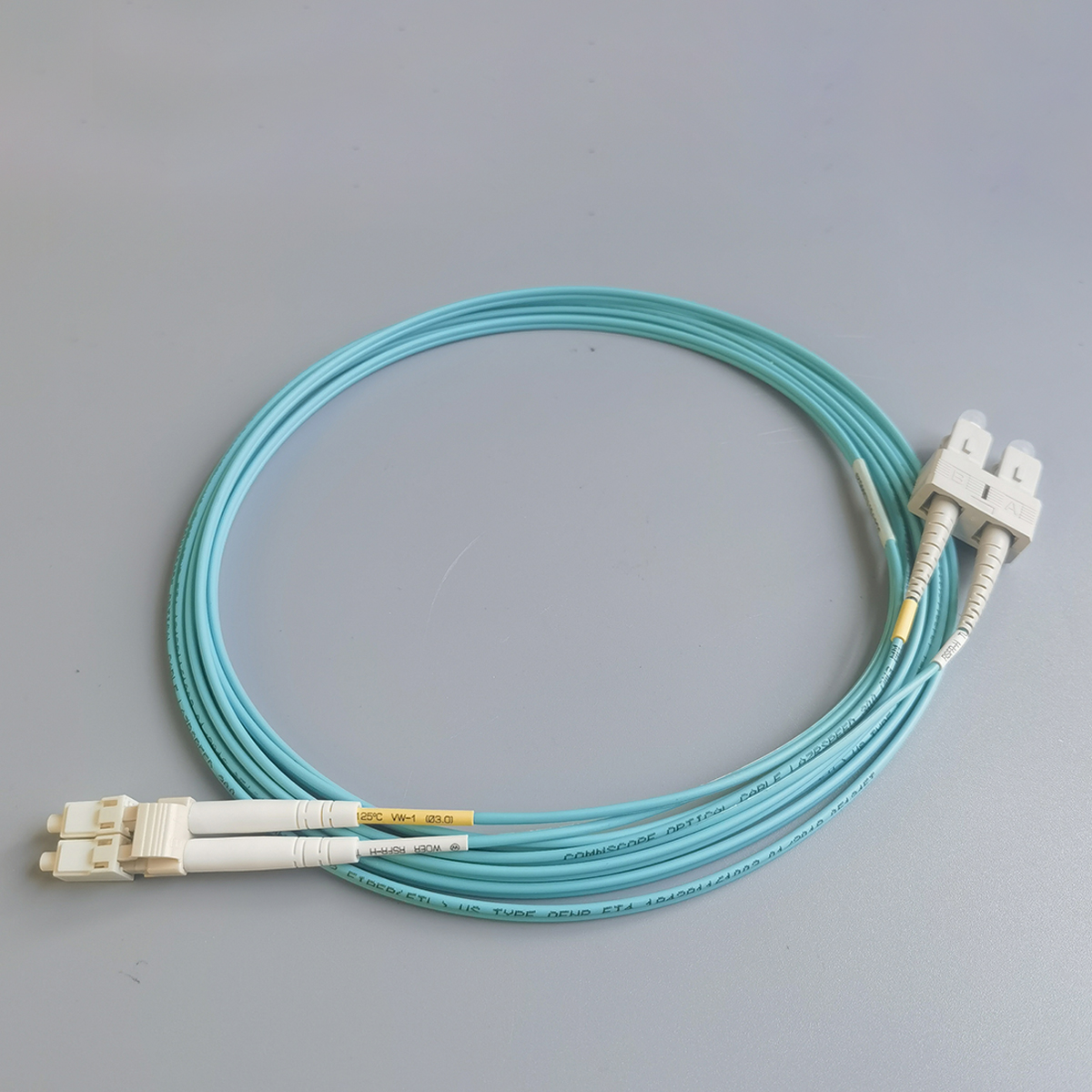 LC/UPC-SC/UPC OM3 LSZH Multi-Mode Double Core FTTH 3M 1.8mm Fiber Optic Extension Cable 