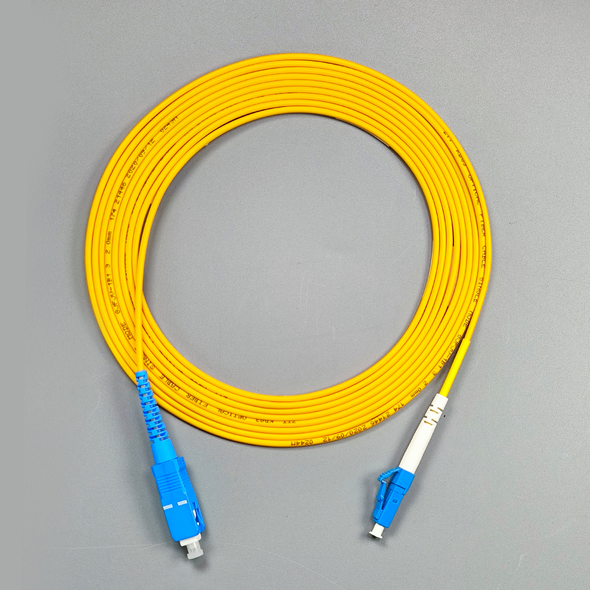 Fiber optic cable Single mold single core SC/UPC-LC/UPC 2.0mm Optic Patch Cord