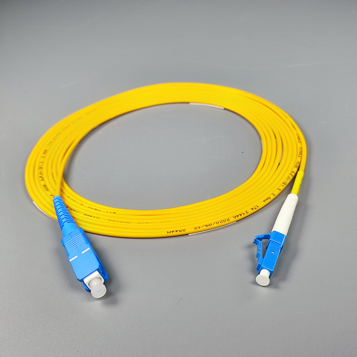 Fiber optic cable Single mold single core SC/UPC-LC/UPC 2.0mm Optic Patch Cord