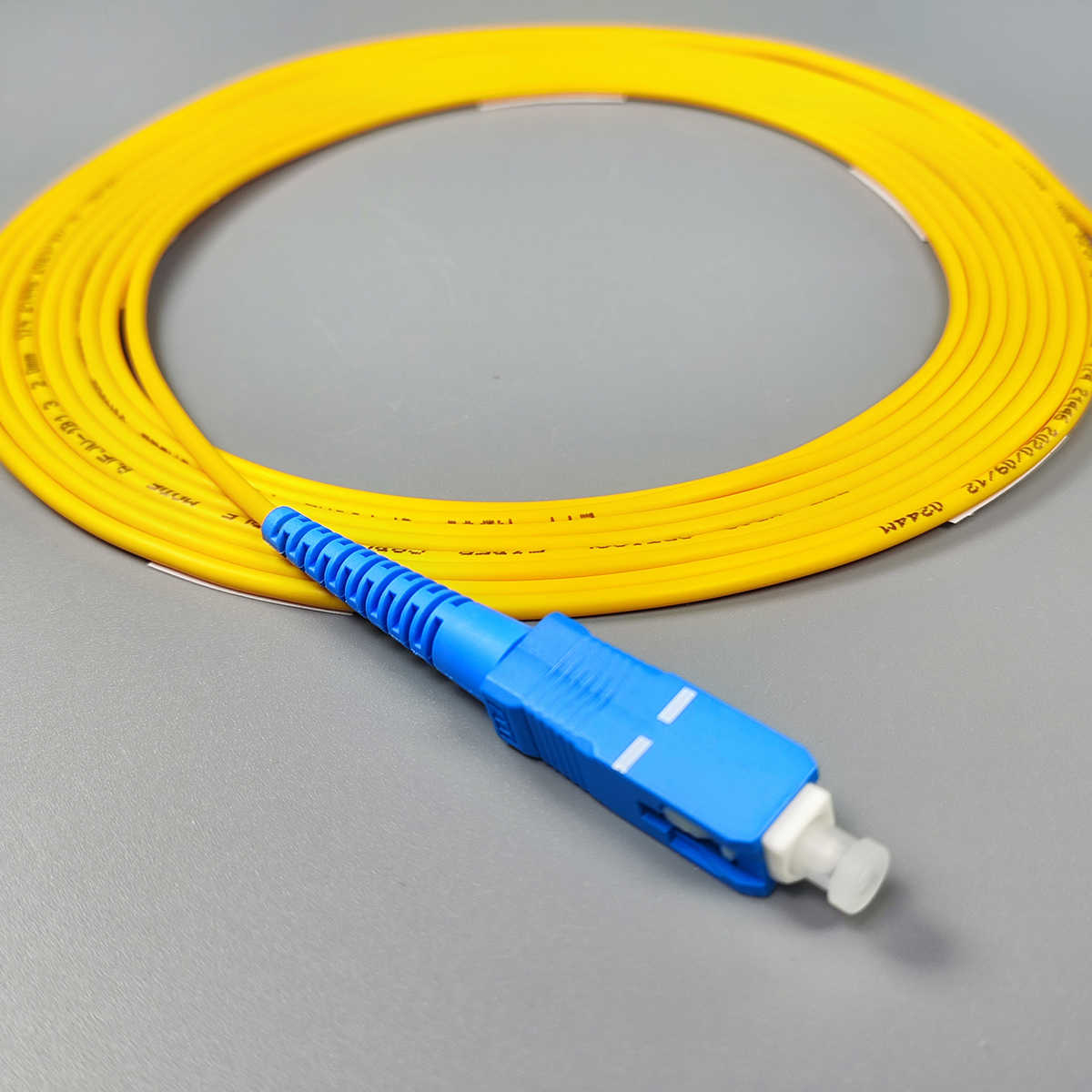 Fiber optic cable Single mold single core SC/UPC-LC/UPC 2.0mm Optic Patch Cord
