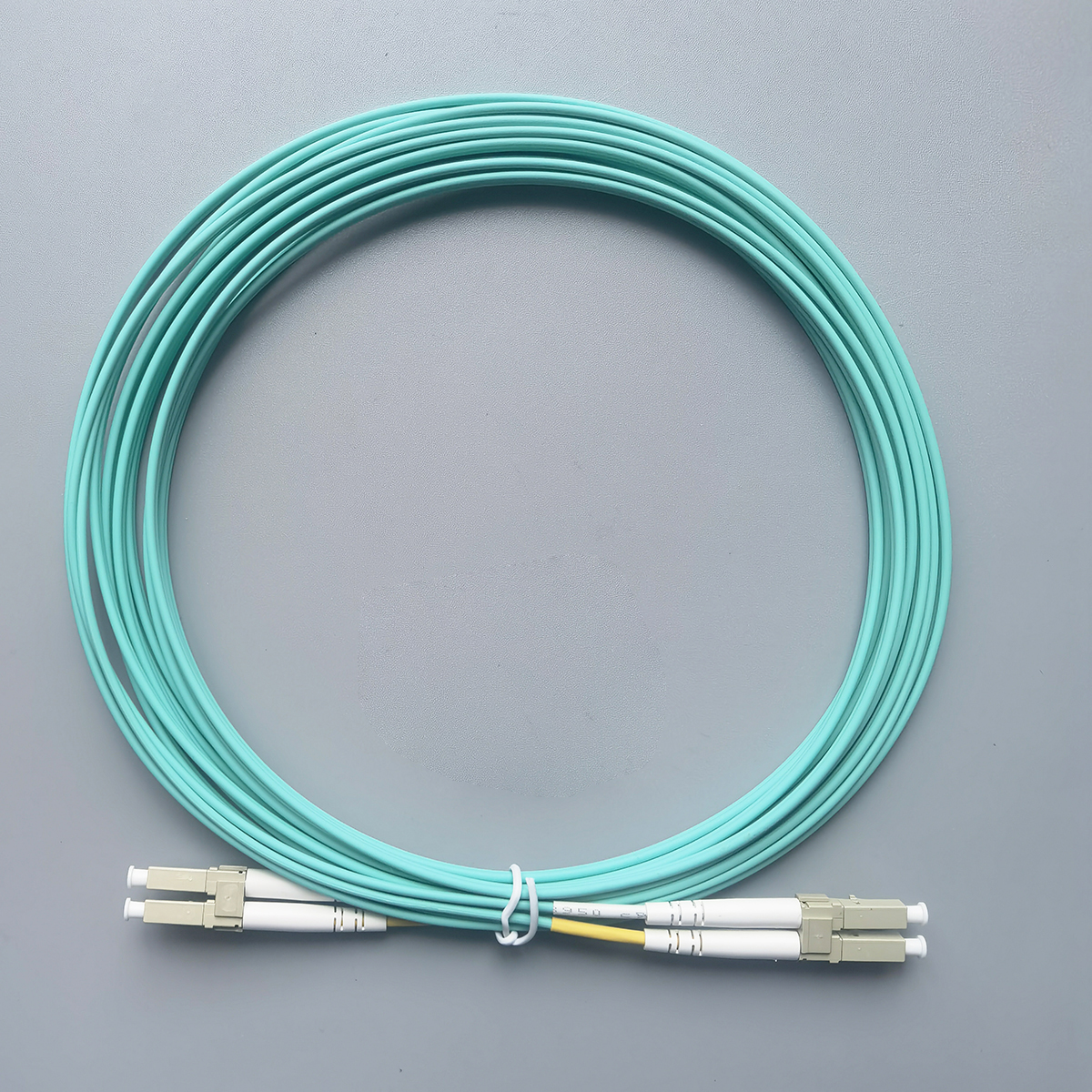 Fiber Optic Patch Cord OM4 10Gigabit Multi-Mode Dual Core Diameter LC/UPC-LC-UPC FTTH Indoor 