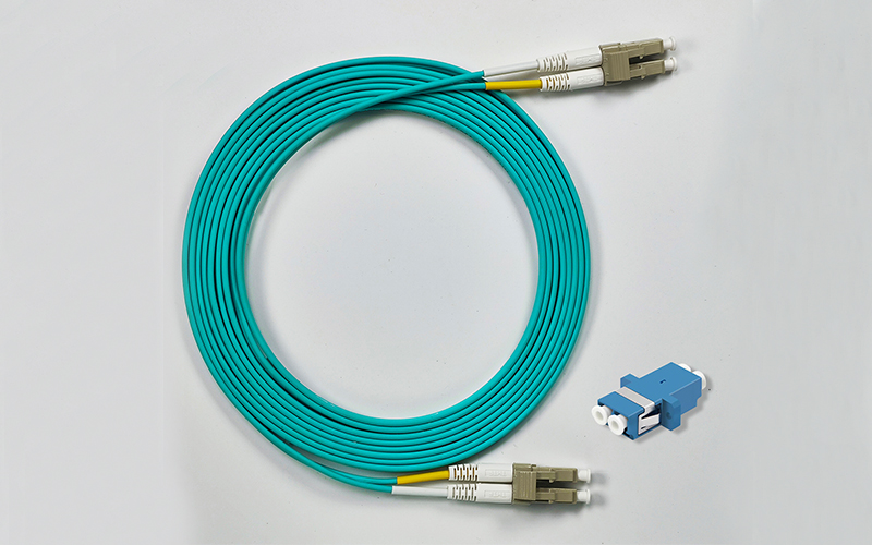 Fiber Optic Patch Cord OM4 10Gigabit Multi-Mode Dual Core Diameter LC/UPC-LC-UPC FTTH Indoor 
