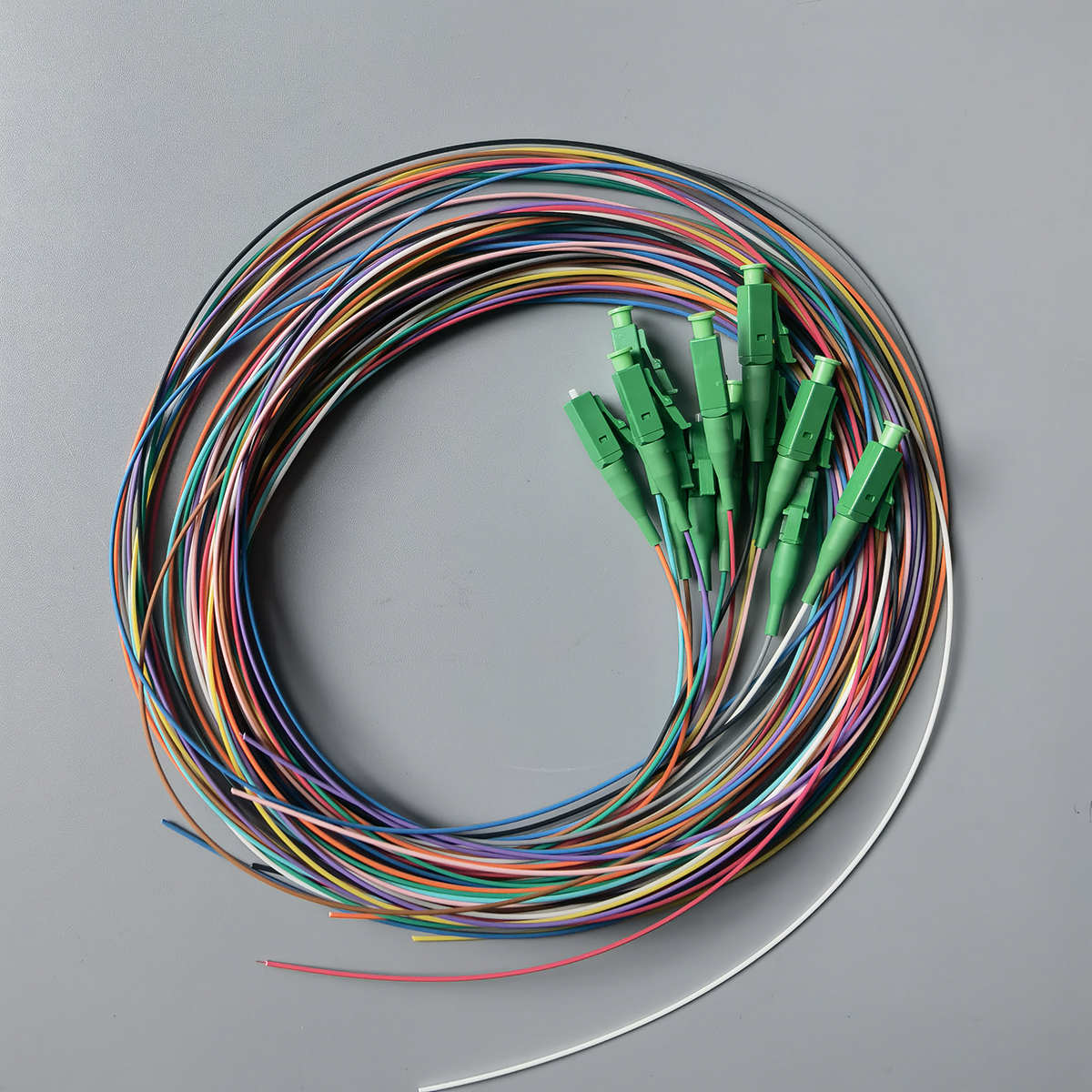 12-Core Bundle Pigtail Fiber Optical Colorful Pigtail FTTH Single Mode Simplex  LC/APC 0.9mm 1.5M