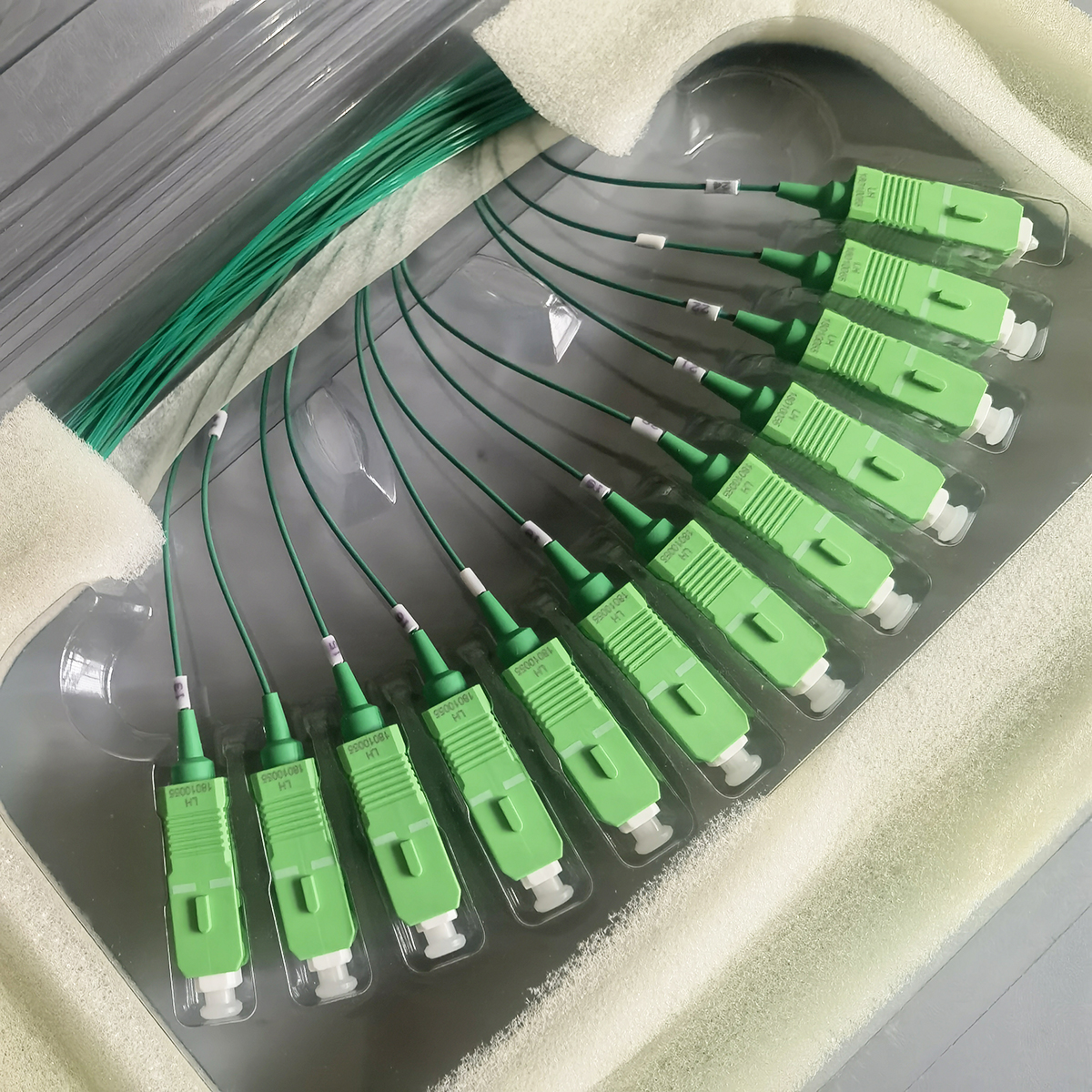 12 szt Fiber Optic Pigtail SC/APC Single Mode Indoor FTTH Optical Fiber Pigtail 0.9M Fiber Pigtail 