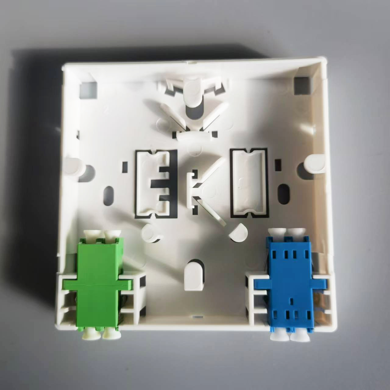 Fiber Panel Optic Terminal Wall Mounting Junction Termination Box SC Fiber Combination 86Information