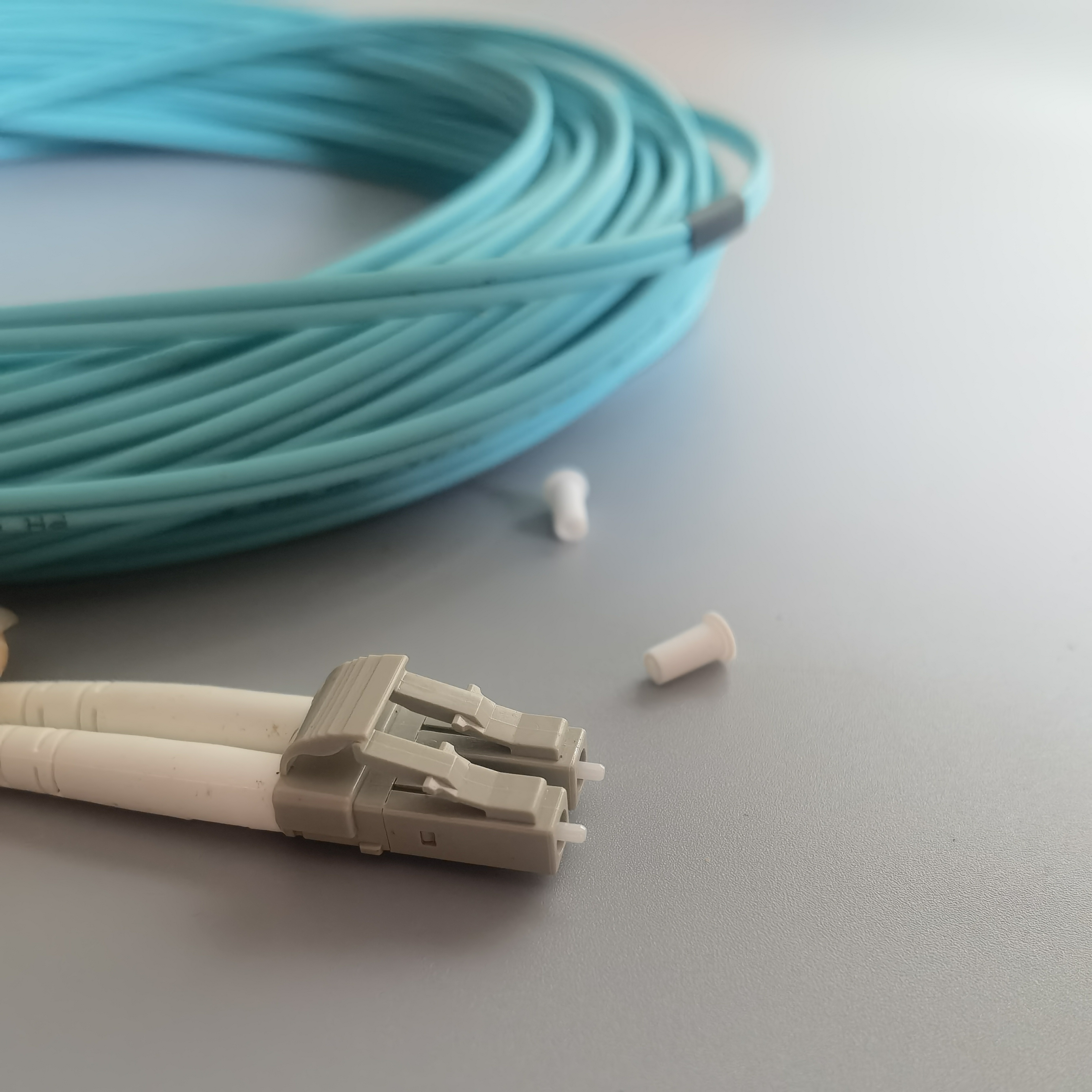 Fiber Optic Cable 15M OM4 Multimode LC UPC-LC UPC LSZH  Indoor Fiber Optic Patch Cord