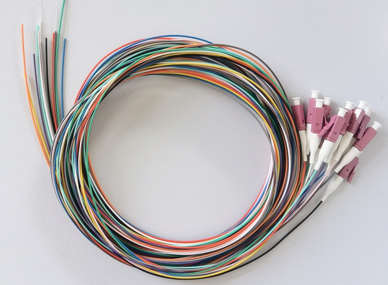 12 Colors OM4 Fiber Connector Pigtail Cable 2M 0.9mm LC/UPC Multi-Mode Indoor FTTH Cable