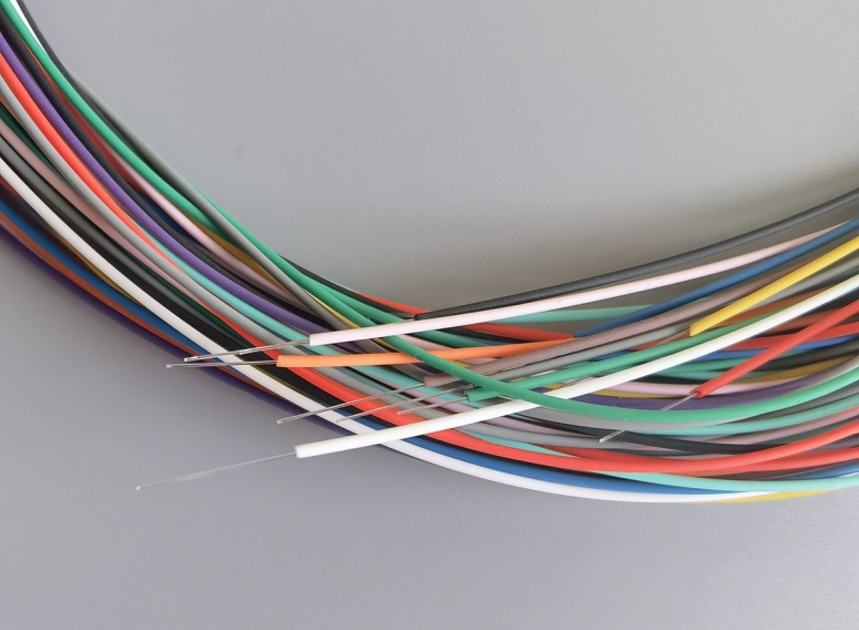 12 Colors OM4 Fiber Connector Pigtail Cable 2M 0.9mm LC/UPC Multi-Mode Indoor FTTH Cable