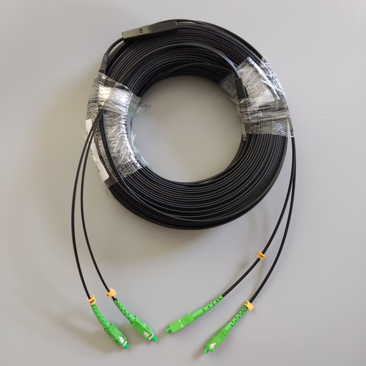 20M/30M/40M/50M/60M/70M SC/APC-SC/APC Outdoor Fiber Optic Drop Cable Single Mode Double Core