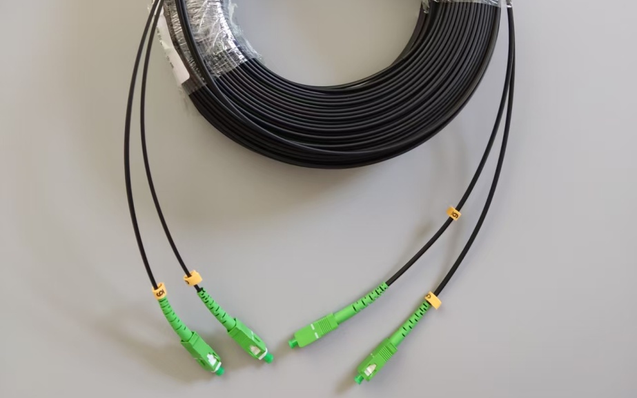20M/30M/40M/50M/60M/70M SC/APC-SC/APC Outdoor Fiber Optic Drop Cable Single Mode Double Core