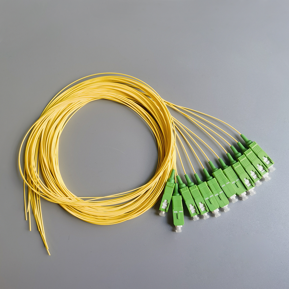 Fiber Optic Pigtail Cable 2M 12Pcs 0.9mm SC/APC Simplex Single Mode Indoor FTTH Pigtail