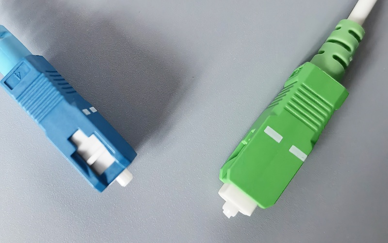 Fiber Optic Cable SC/APC-SC/UPC 2M G657B3 3.00mm Single Mode Simplex Indoor FTTH Cable Ready Stock