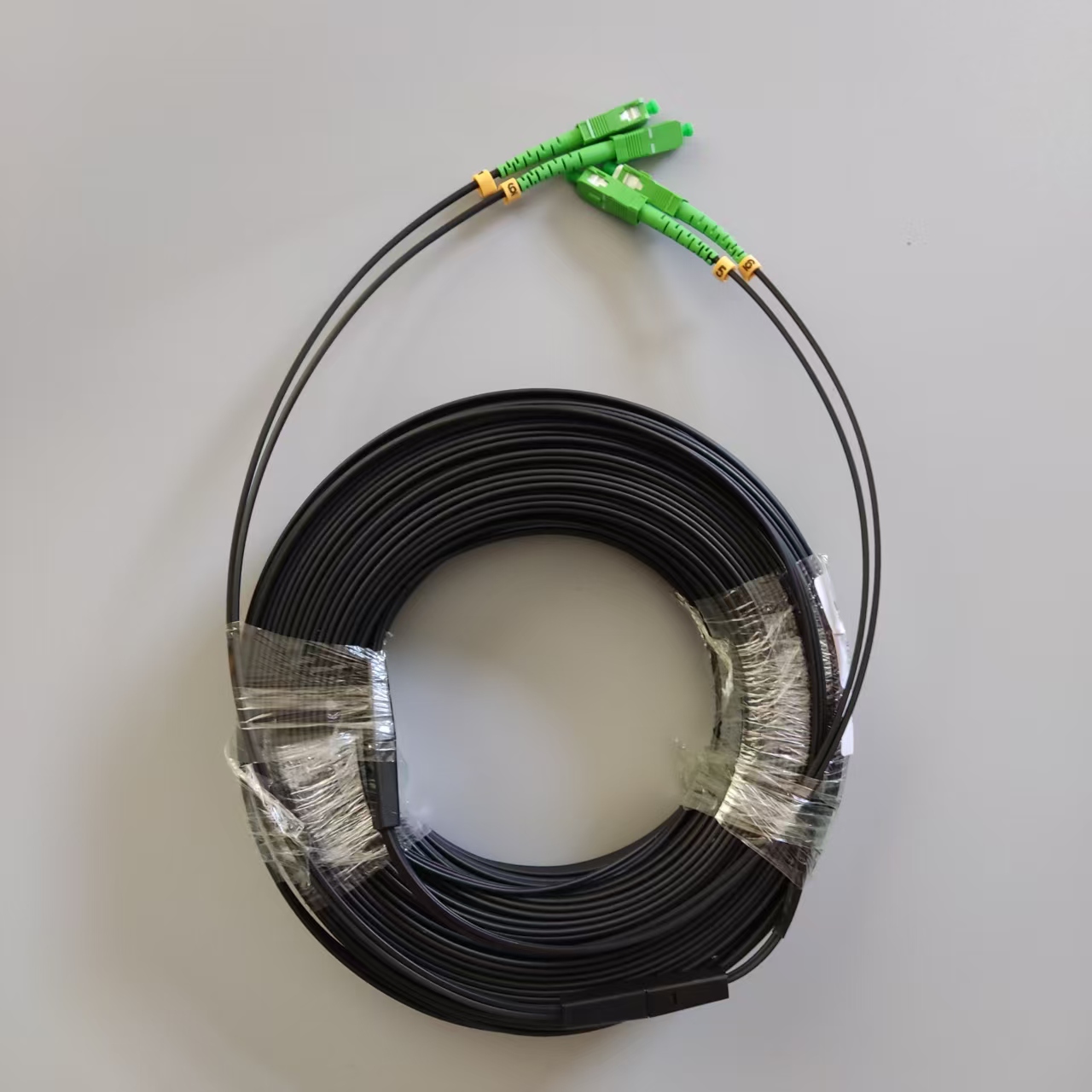 20M/30M/40M/50M/60M/70M SC/APC-SC/APC Outdoor Fiber Optic Drop Cable Single Mode Double Core