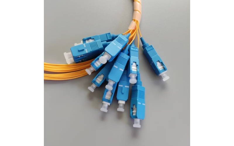 Fiber Optic Pigtail SC UPC 1M Indoor Single Mode 12Pcs Yellow Color 0.9mm High-Speed FTTH Cable