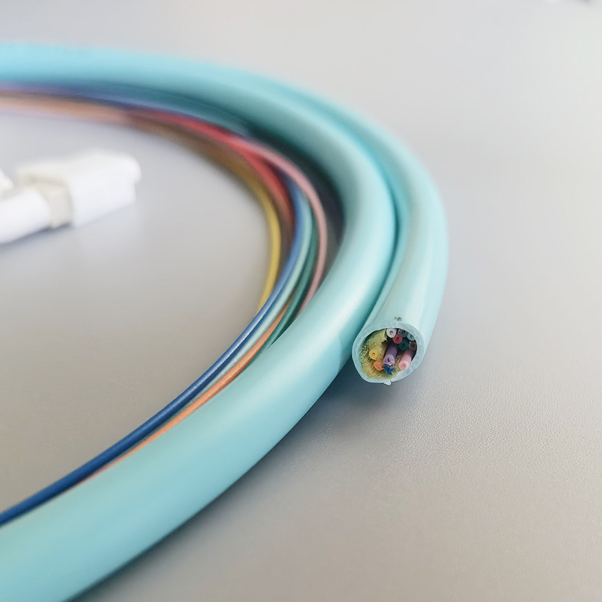  Fiber Optic Pigtail LC/UPC 1.5M OM3 0.9mm 12Colors Multimode Indoor FTTH High Quality Patch Cord