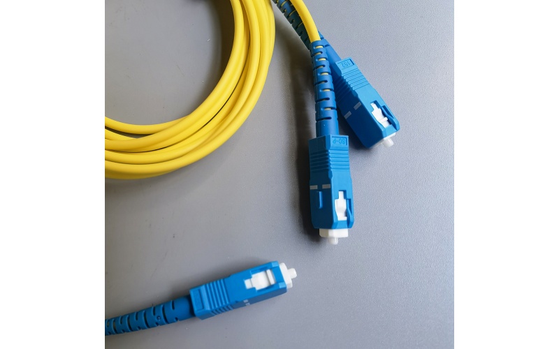 1x2-1310/1550nm Fiber Splitter 3.0mm L1.0M SC/UPC PLC Single mode Fiber Optic Splitter Support