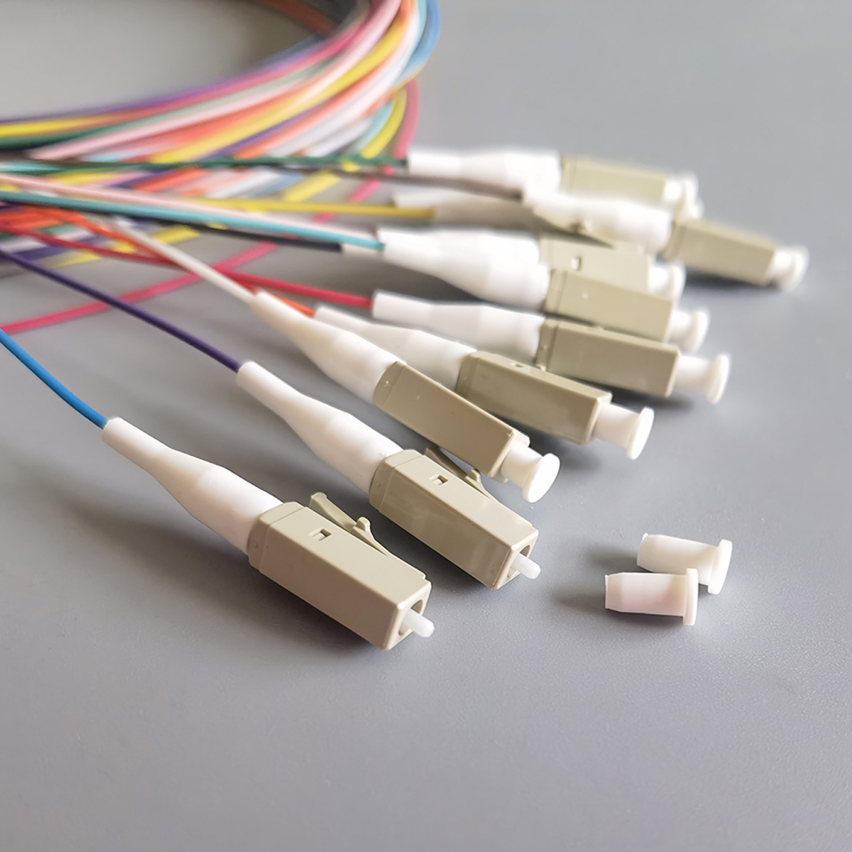 Fiber Pigtail OM2 50/125μm LC/UPC 2M 0.9mm 12 Colors Multimode Indoor Cable For FTTH High Quality