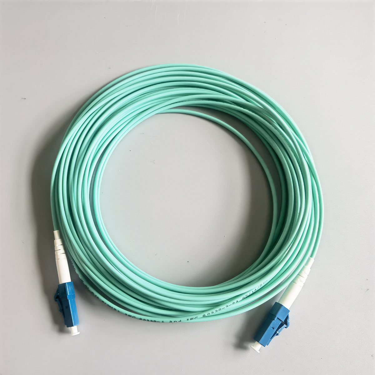 Fiber Optic Internet Cable LC/UPC-LC/UPC OM3 LSZH FTTH Multi-Mode Single Core Fiber Optic Patch Cord