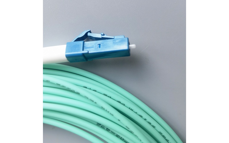Fiber Optic Internet Cable LC/UPC-LC/UPC OM3 LSZH FTTH Multi-Mode Single Core Fiber Optic Patch Cord